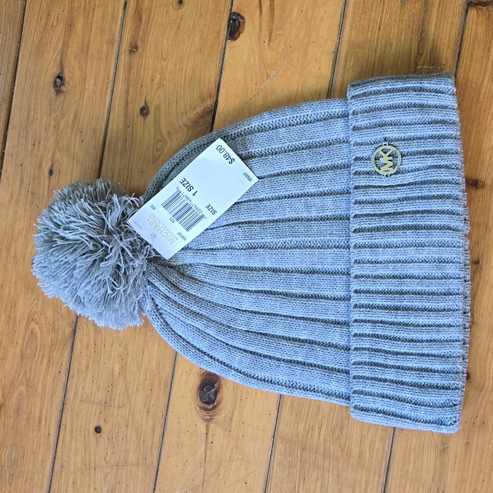 NWT Michael Kors pom-pom winter hat